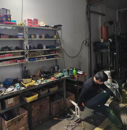 傳統(tǒng)五金店的老板,你是否為生意不好而困惑